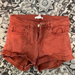H&M shorts size 2 but fit like 00